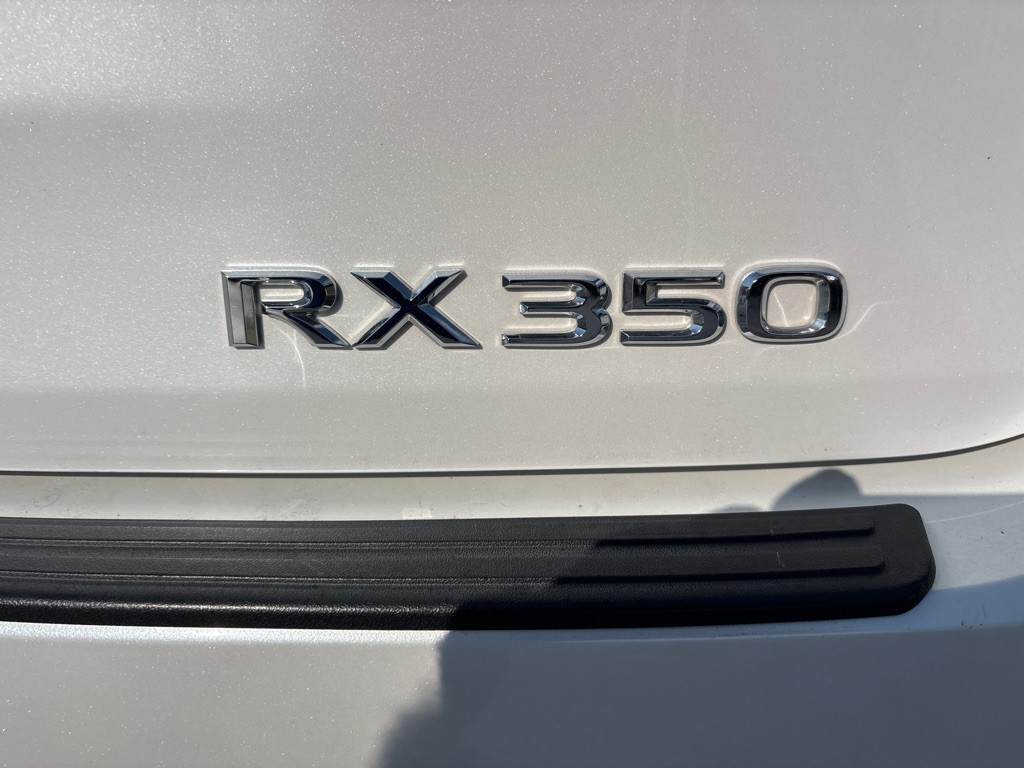 2017 Lexus RX Image 33