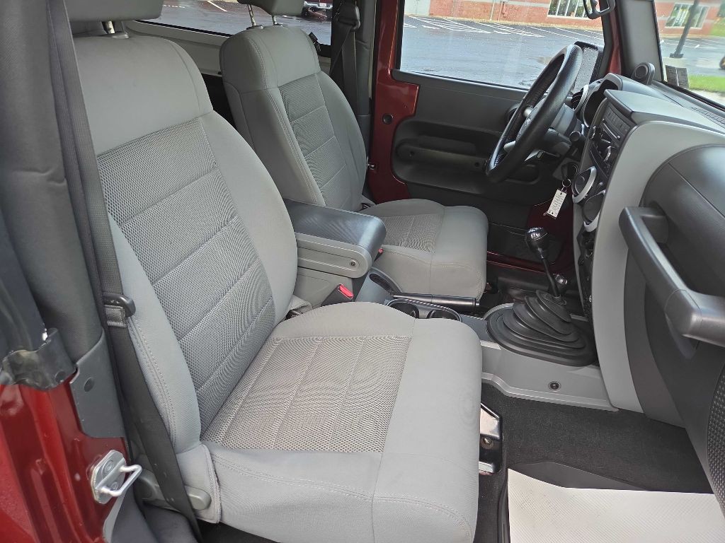 2009 Jeep Wrangler Image 10