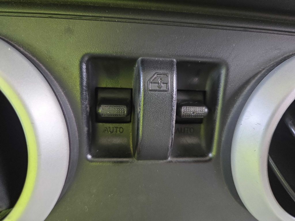 2009 Jeep Wrangler Image 19