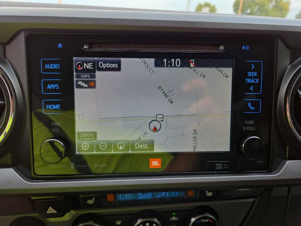 2017 Toyota Tacoma Image 26