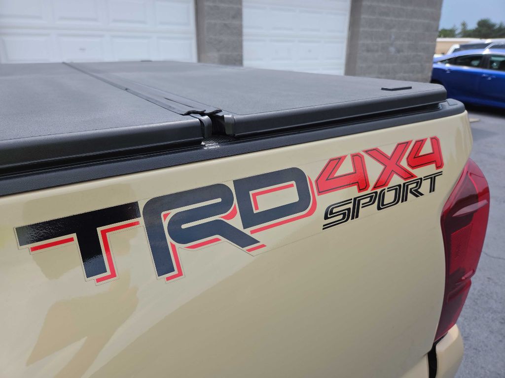 2017 Toyota Tacoma Image 37