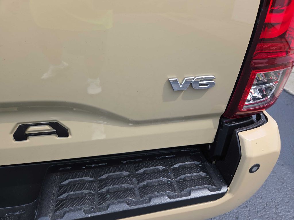2017 Toyota Tacoma Image 39