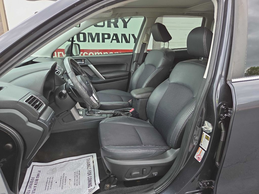 2017 Subaru Forester Image 8