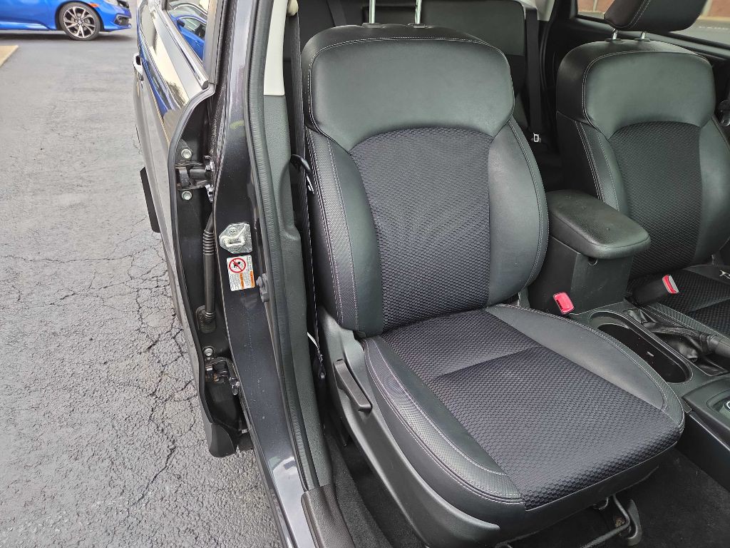 2017 Subaru Forester Image 10