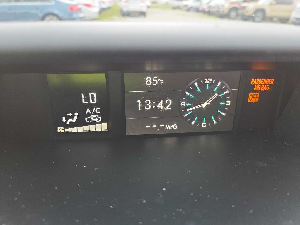 2017 Subaru Forester Image 21