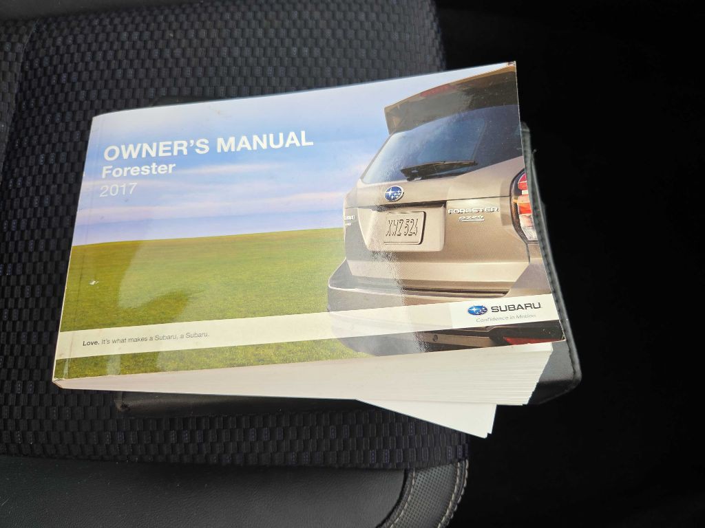 2017 Subaru Forester Image 33
