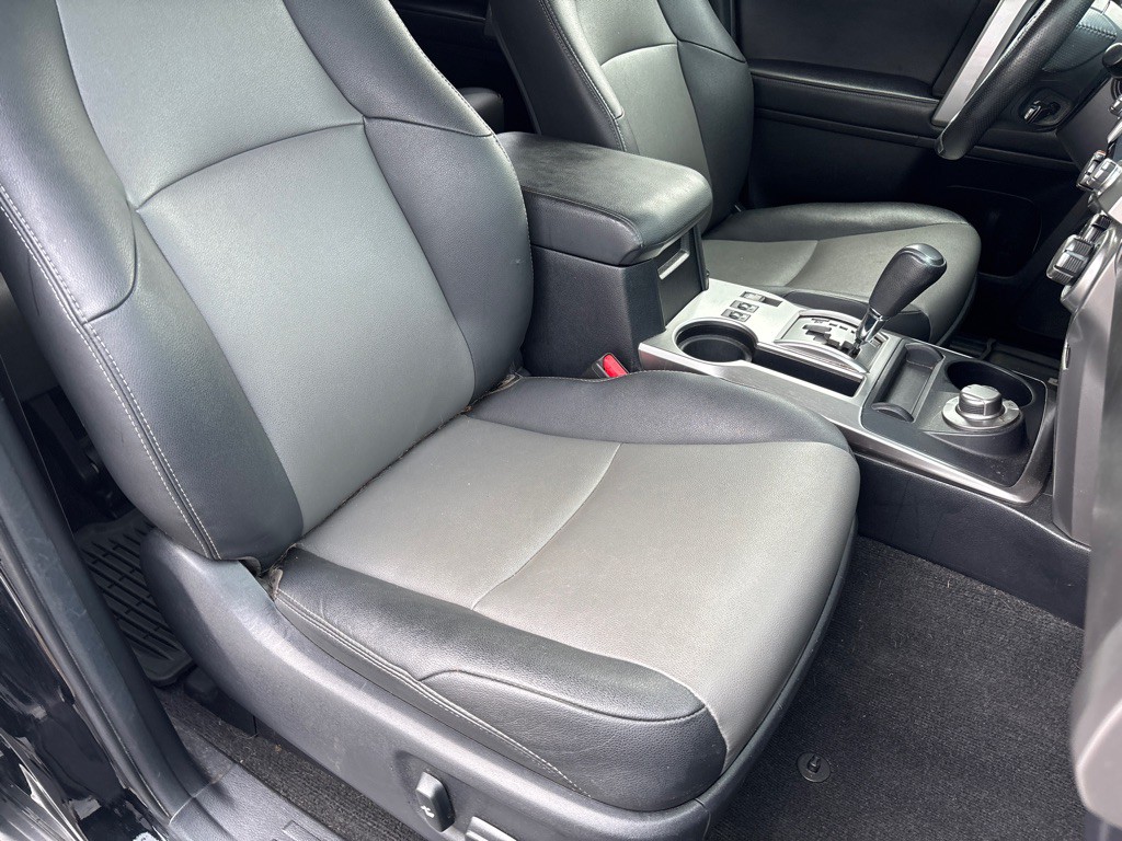 2020 Toyota 4Runner Image 10