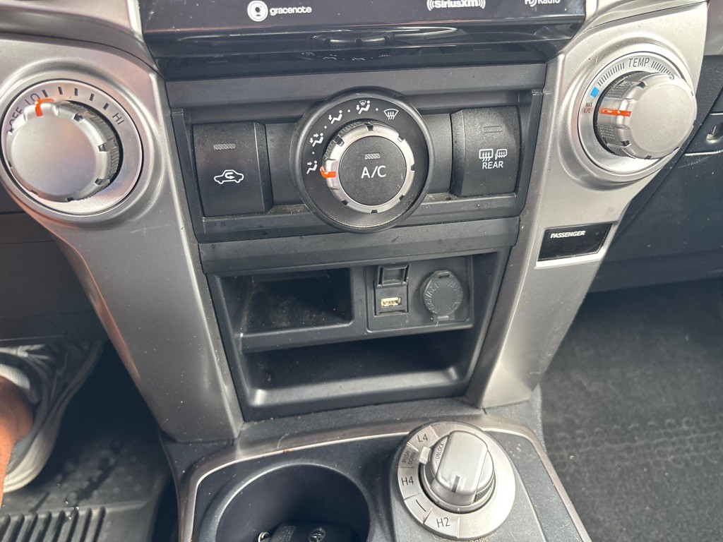 2020 Toyota 4Runner Image 20