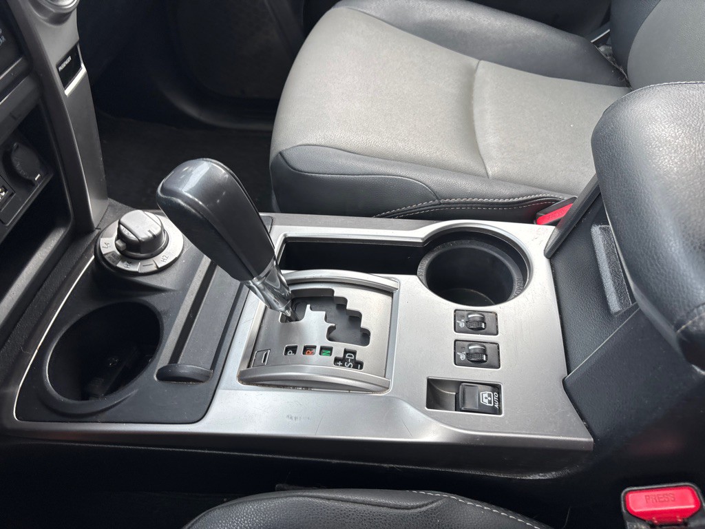 2020 Toyota 4Runner Image 24