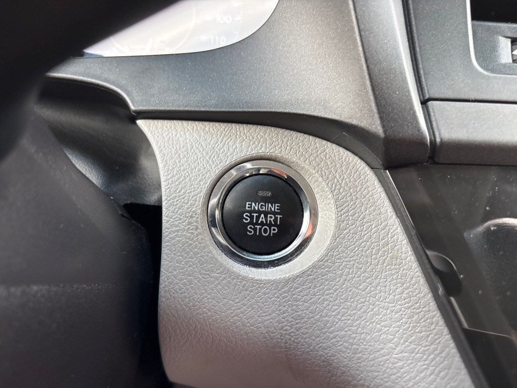 2017 Toyota Sienna Image 20