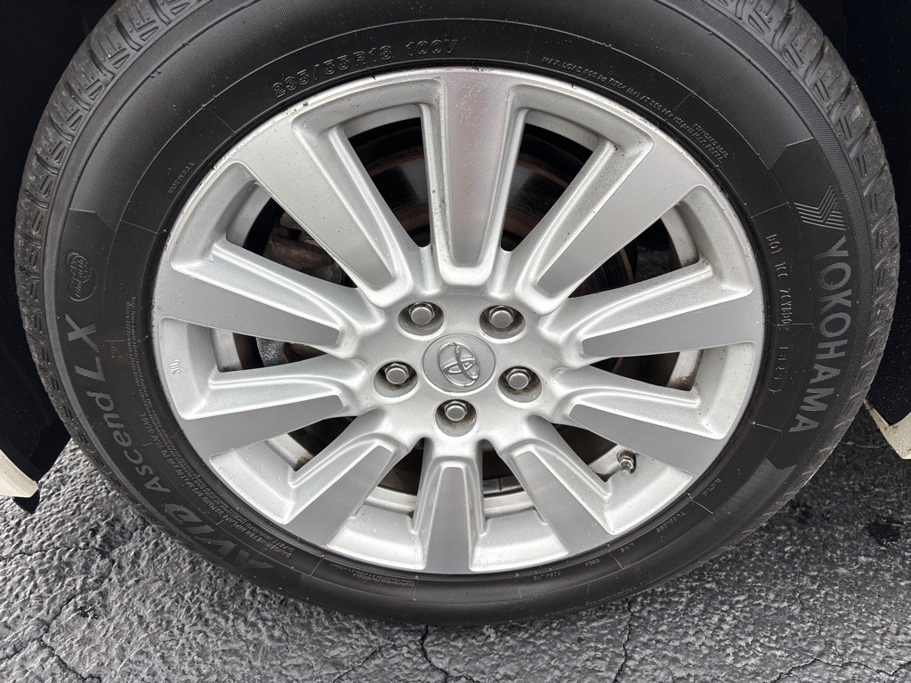 2017 Toyota Sienna Image 32