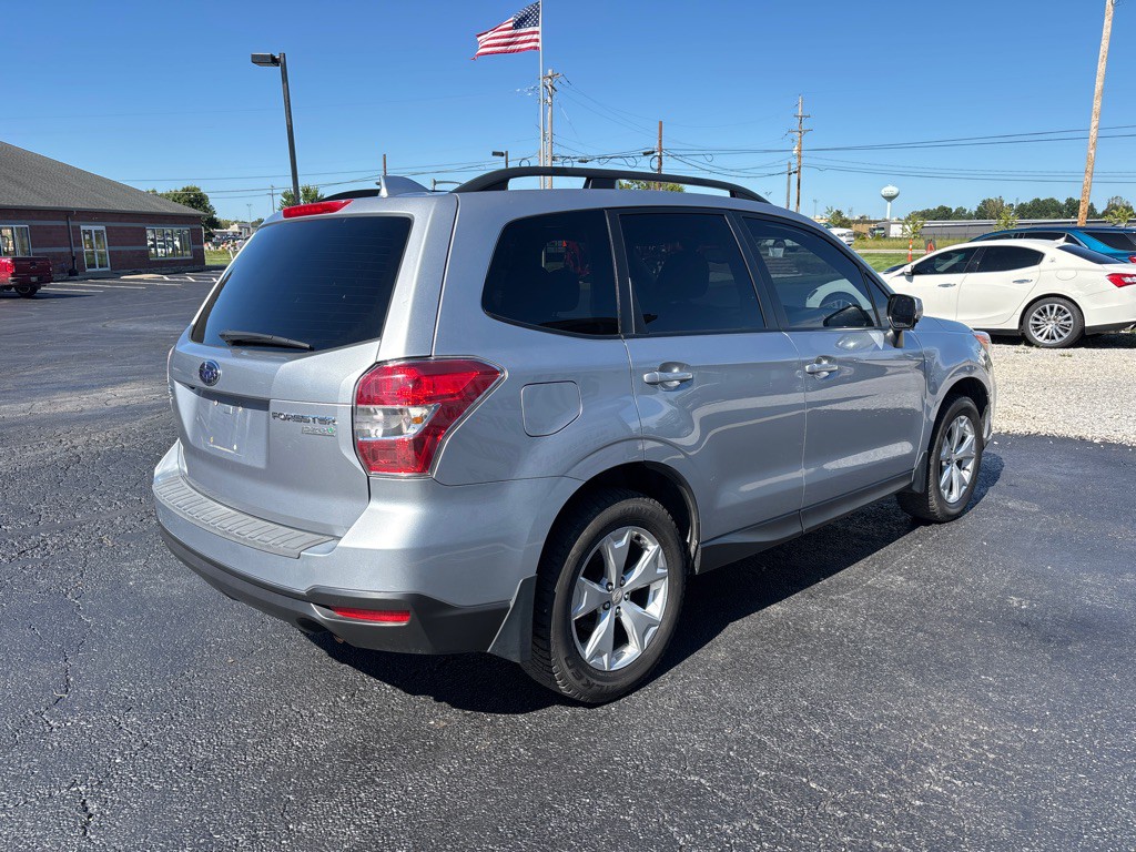 2016 Subaru Forester Image 5