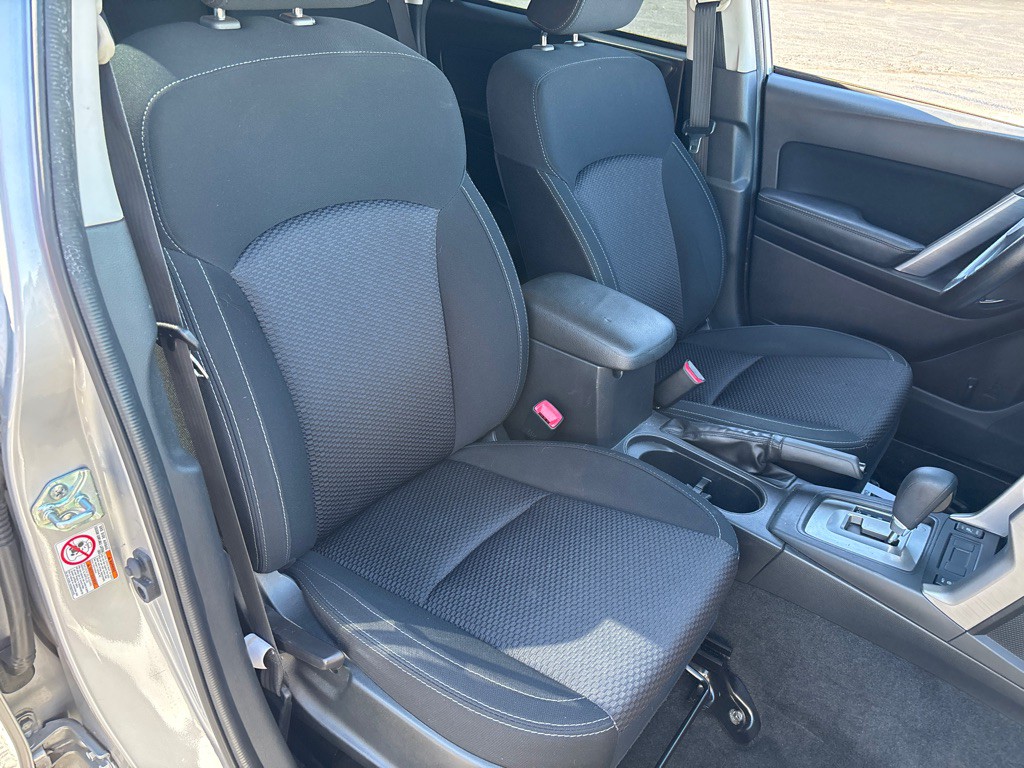 2016 Subaru Forester Image 10