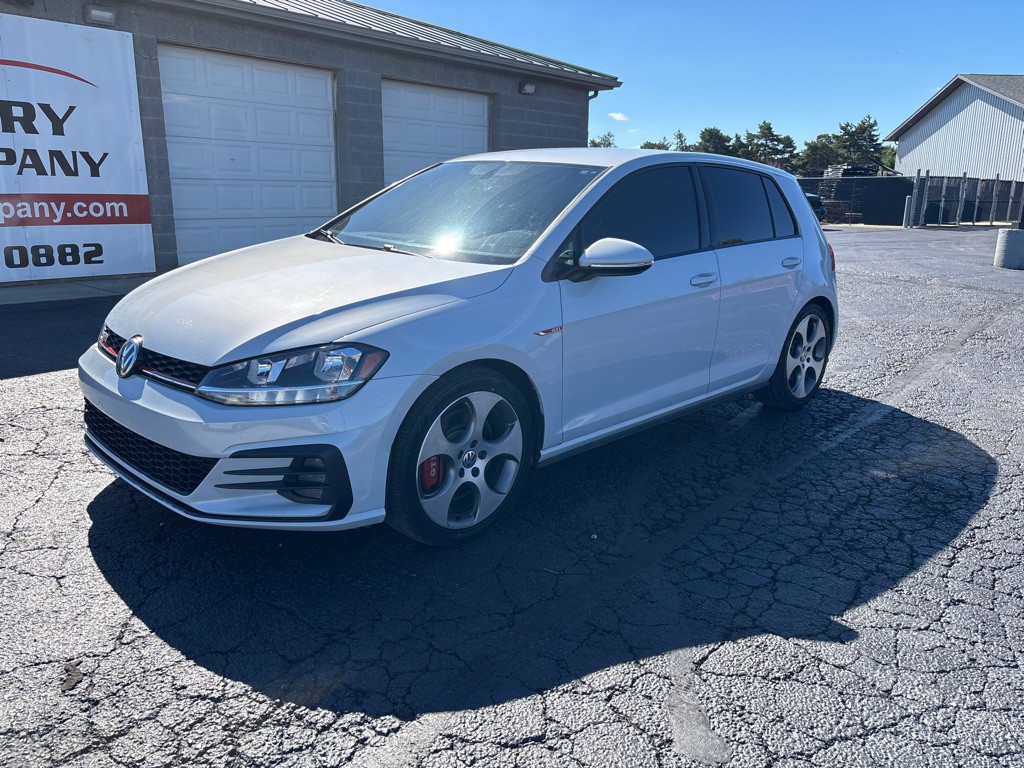 2019 Volkswagen GTI Image 2