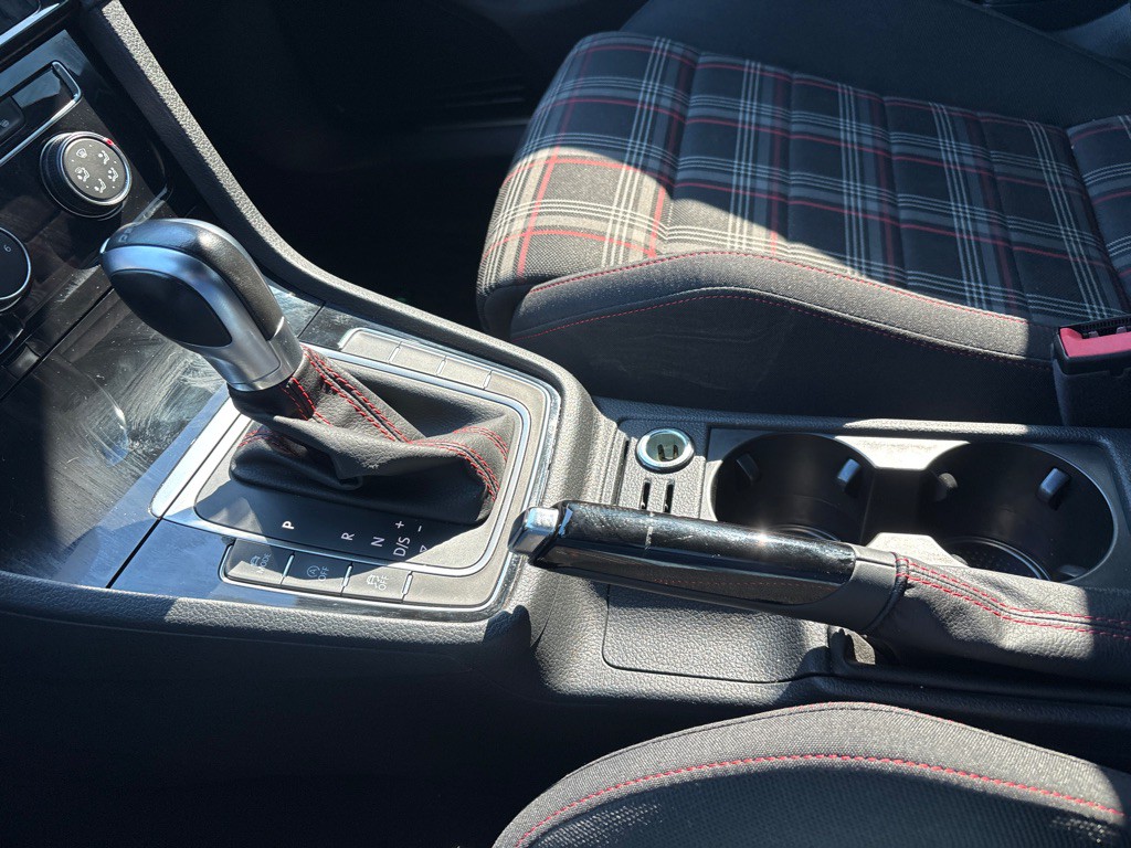 2019 Volkswagen GTI Image 23