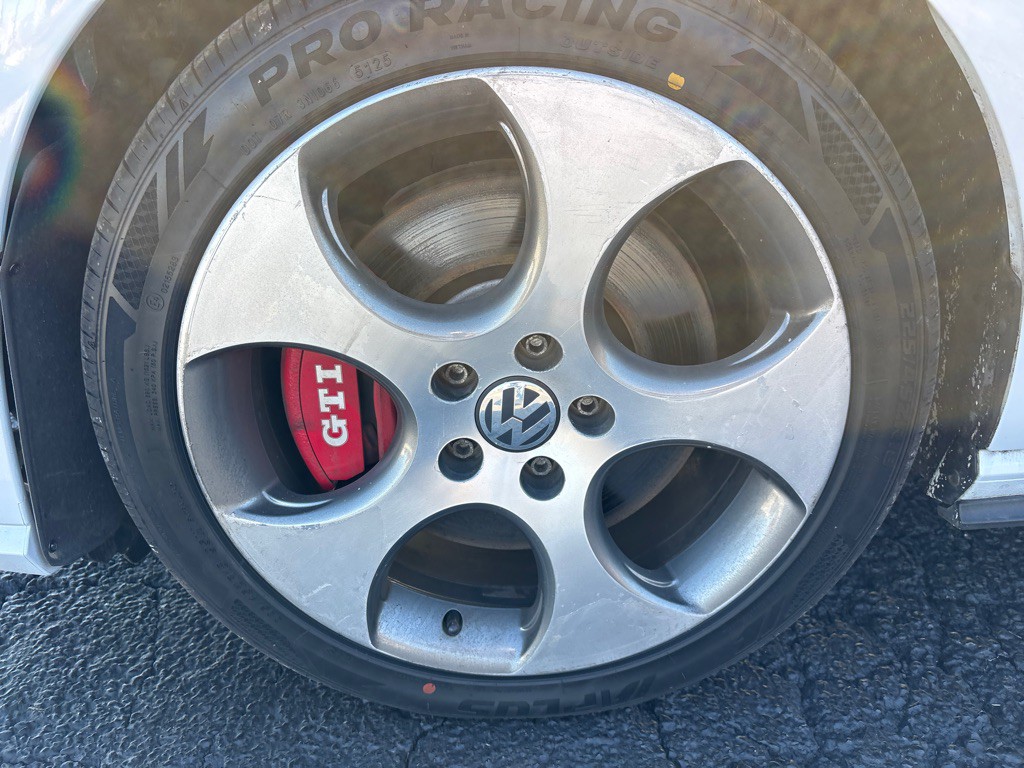 2019 Volkswagen GTI Image 25