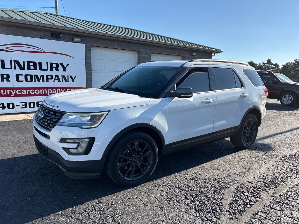 2017 Ford Explorer Image 2
