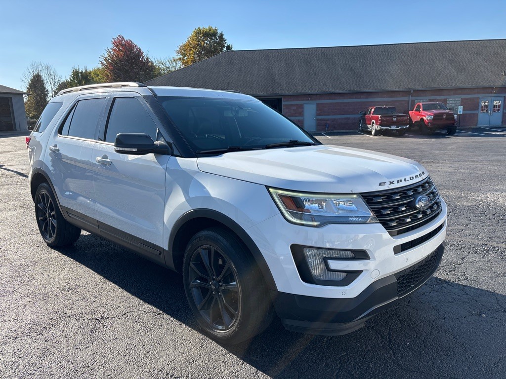 2017 Ford Explorer Image 4