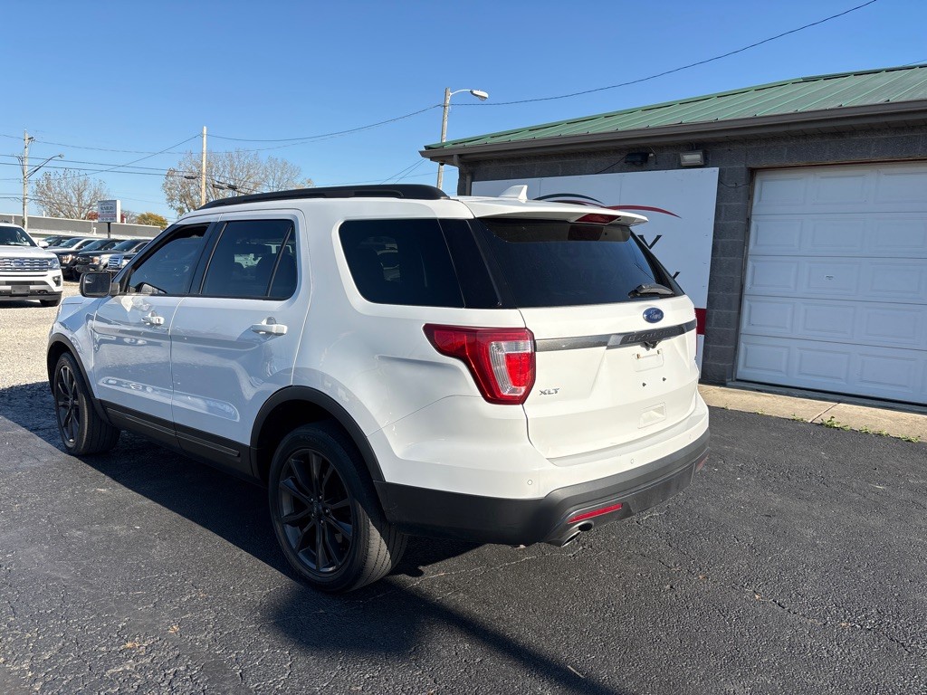 2017 Ford Explorer Image 7