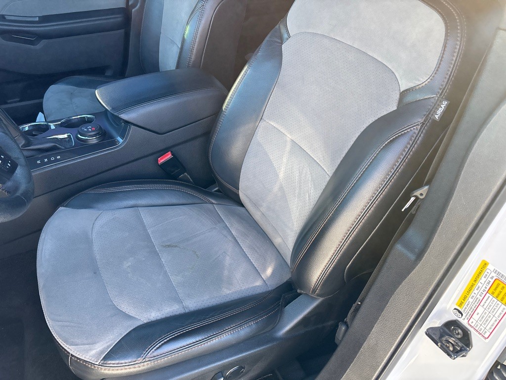 2017 Ford Explorer Image 8