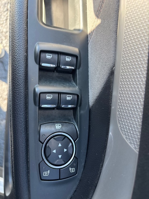 2017 Ford Explorer Image 15