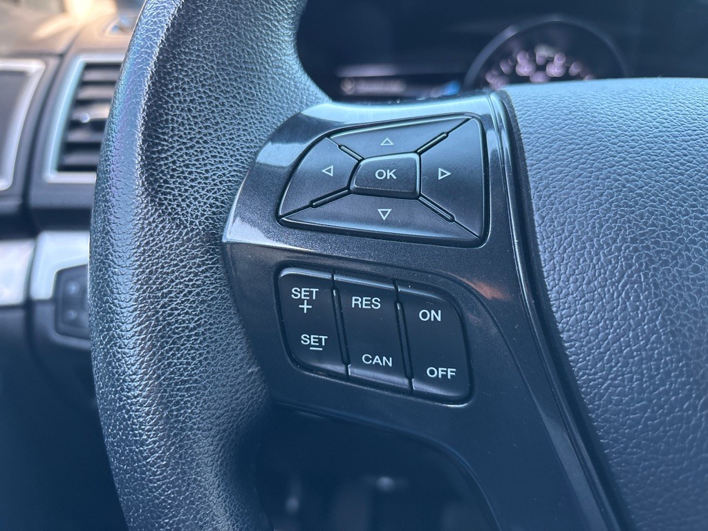 2017 Ford Explorer Image 18