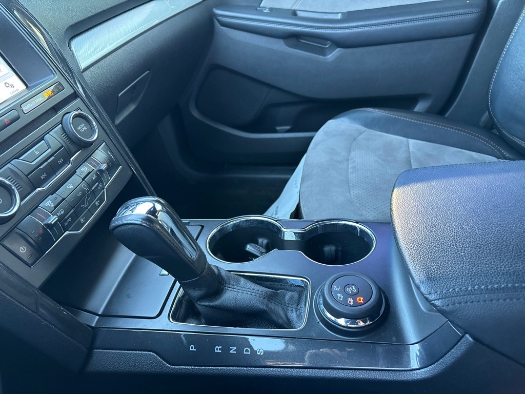 2017 Ford Explorer Image 25