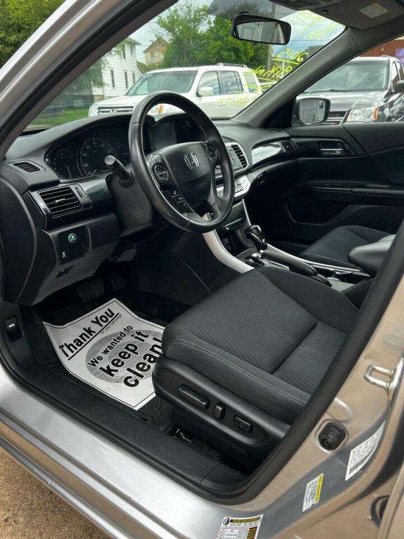 2015 Honda Accord Image 8
