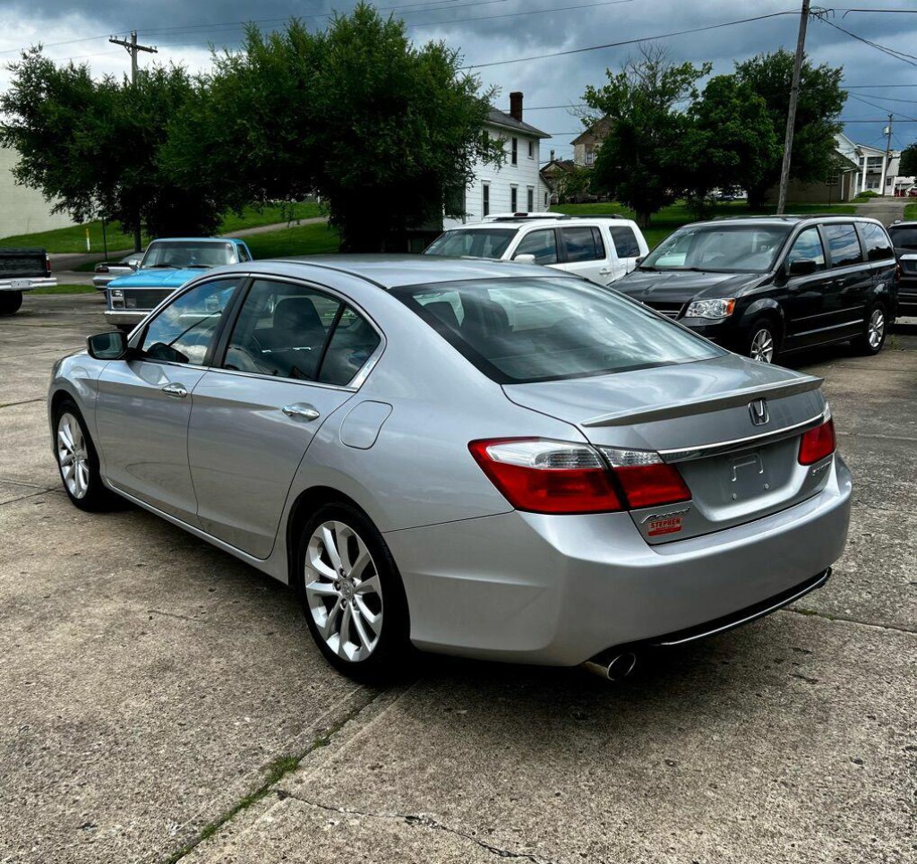 2015 Honda Accord Image 9