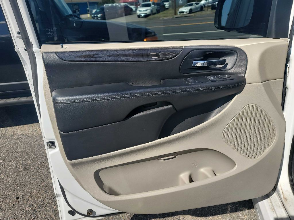 2014 Dodge Grand Caravan Image 27