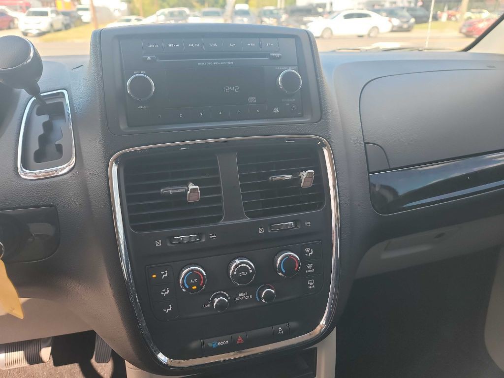 2014 Dodge Grand Caravan Image 31