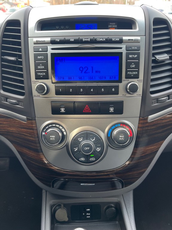 2012 Hyundai Santa Fe Image 8