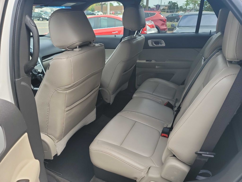 2013 Ford Explorer Image 20