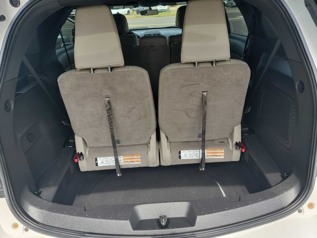 2013 Ford Explorer Image 25