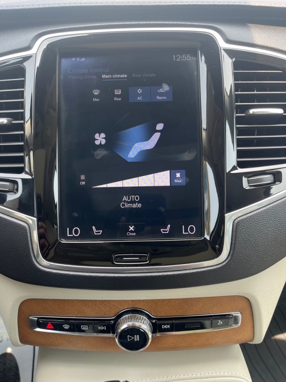 2013 Volvo XC90 Image 10
