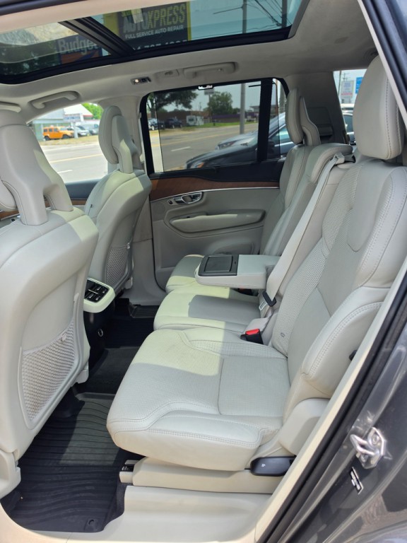 2013 Volvo XC90 Image 16