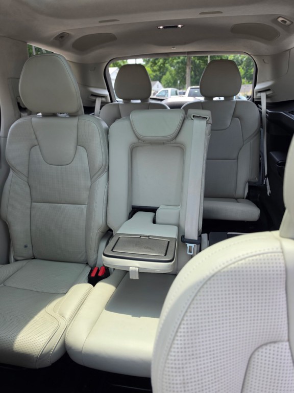 2013 Volvo XC90 Image 21