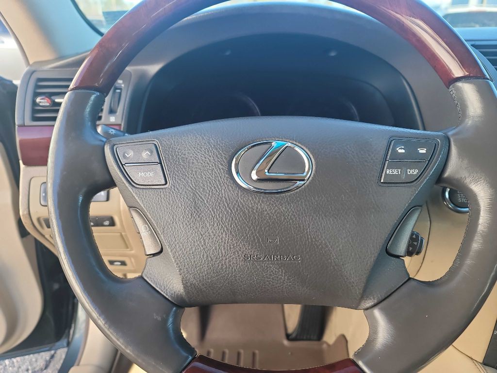 2007 Lexus LS 460 Image 9