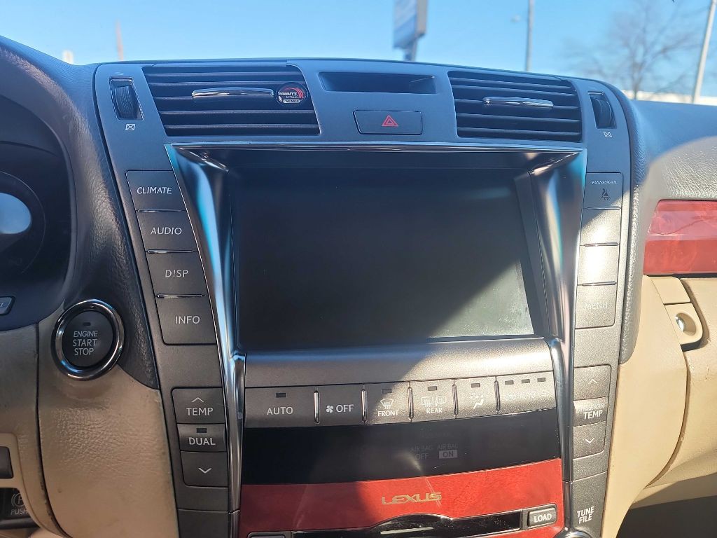 2007 Lexus LS 460 Image 10