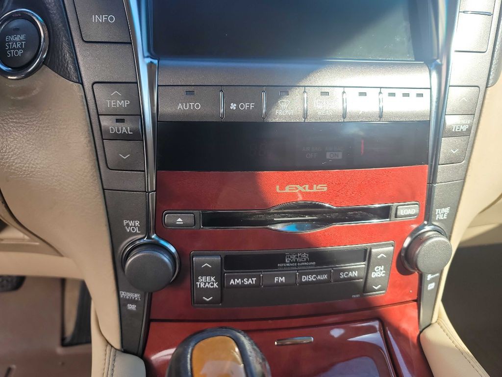 2007 Lexus LS 460 Image 11