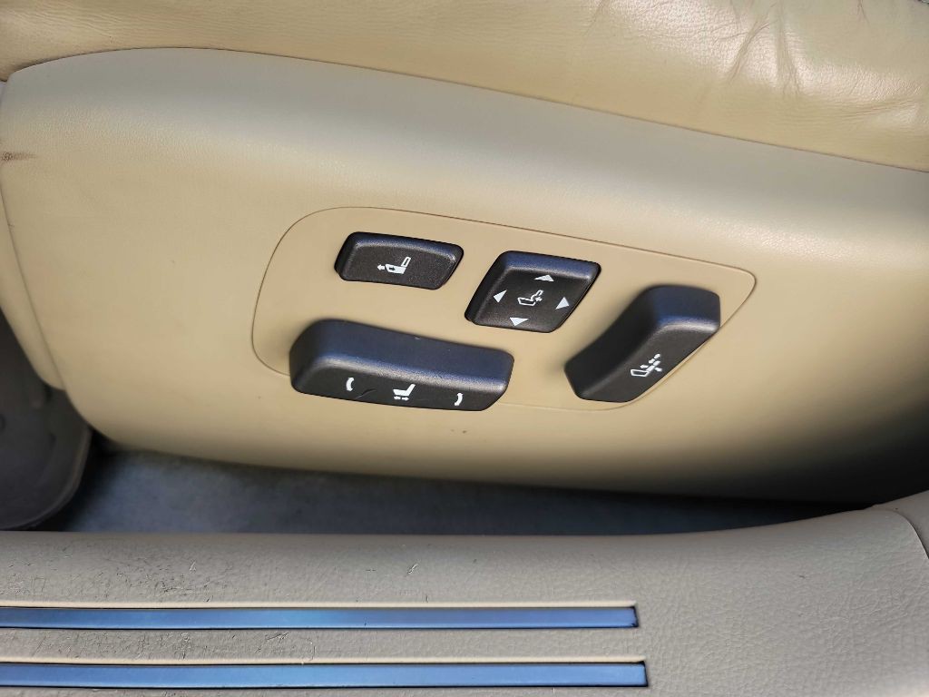 2007 Lexus LS 460 Image 17