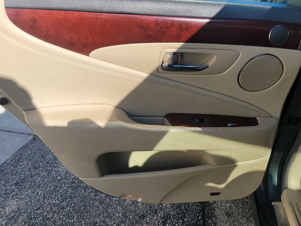2007 Lexus LS 460 Image 18