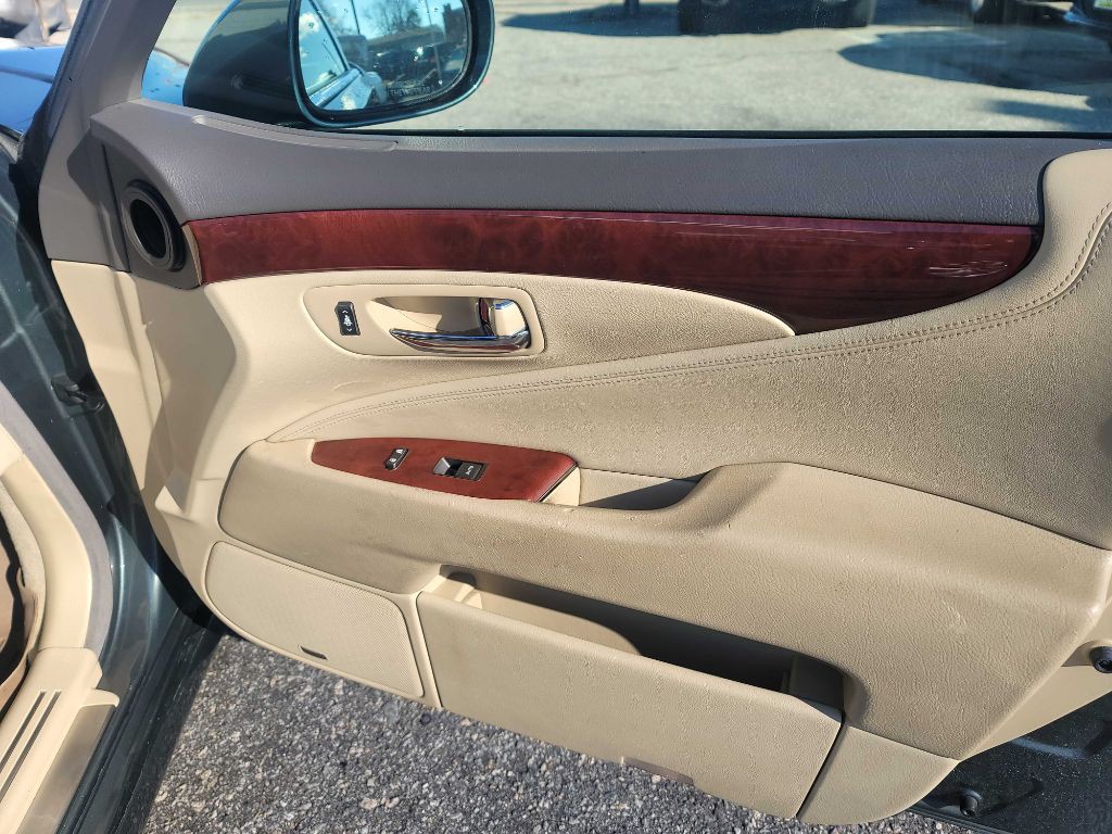 2007 Lexus LS 460 Image 23