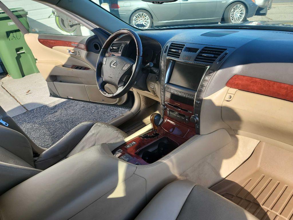 2007 Lexus LS 460 Image 27