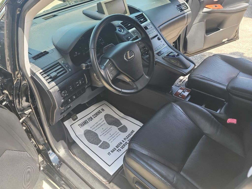 2010 Lexus HS 250h Image 12