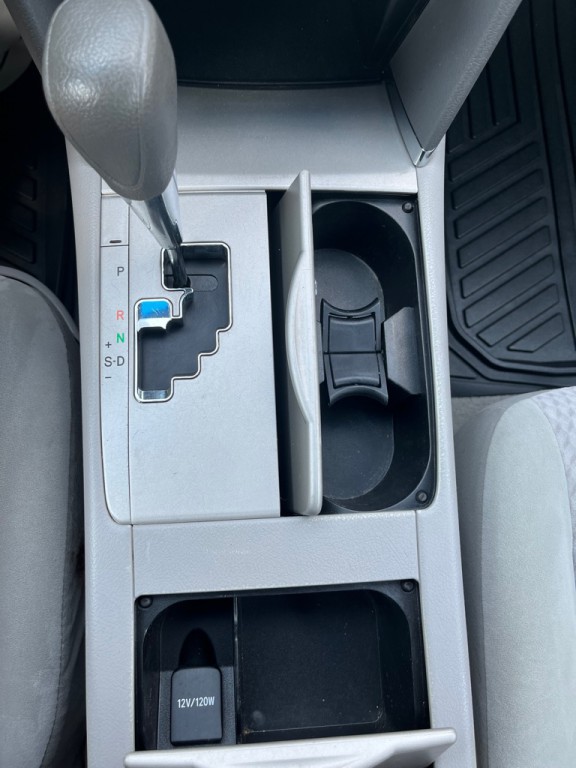 2011 Toyota Camry Image 13