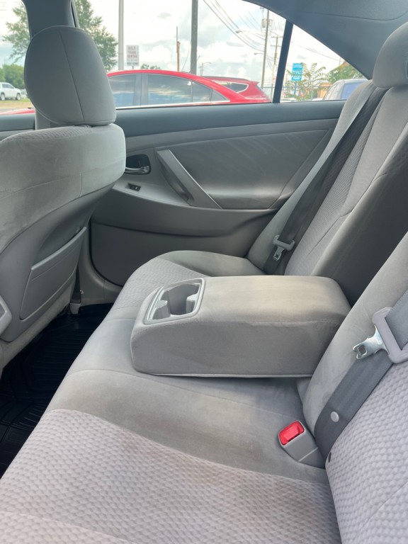 2011 Toyota Camry Image 18
