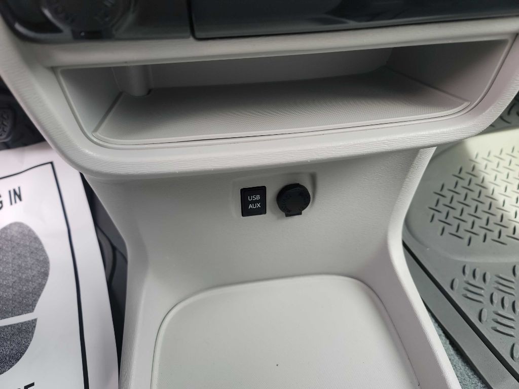 2014 Toyota Sienna Image 13