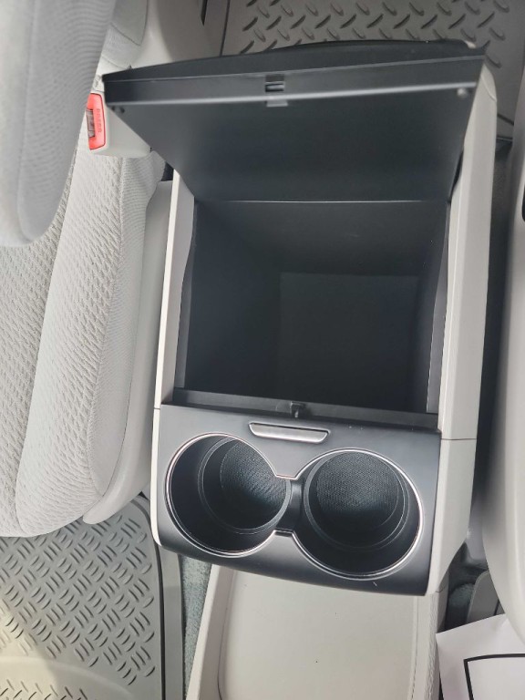2014 Toyota Sienna Image 18