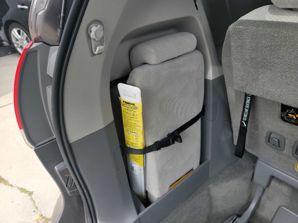 2014 Toyota Sienna Image 24